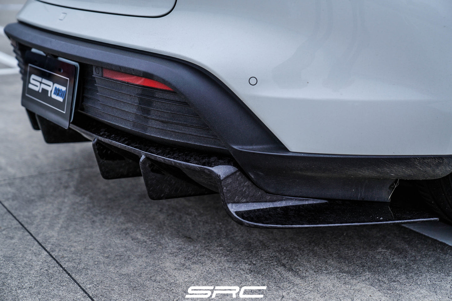 Porsche Taycan J1