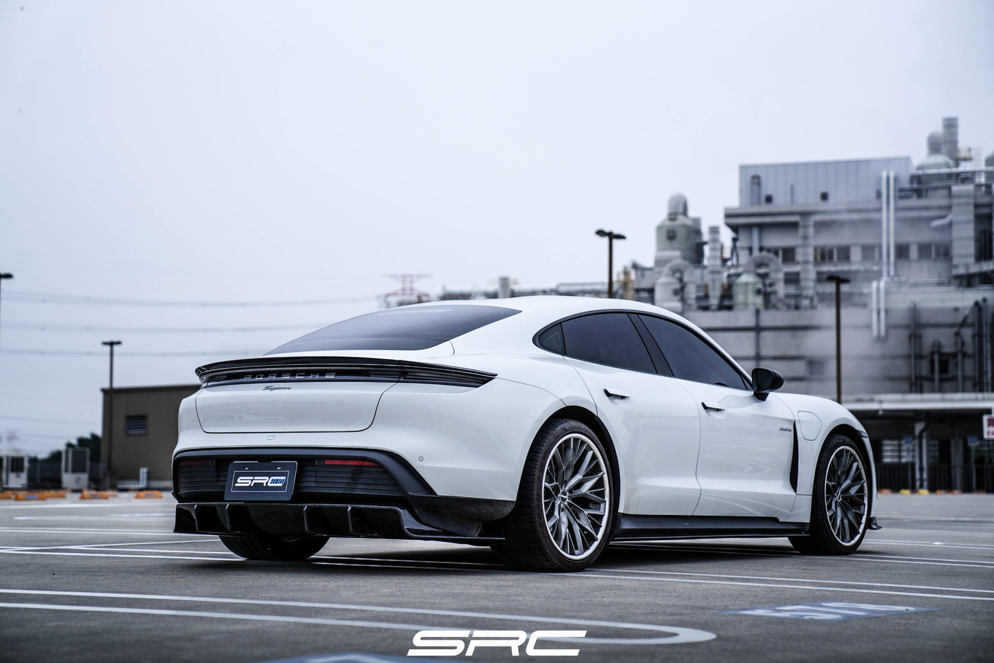 Porsche Taycan J1